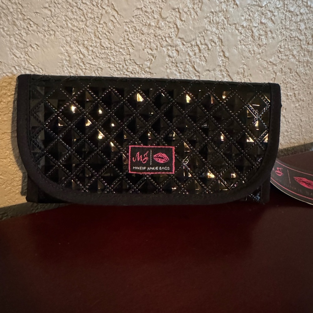 NWT Black diamond Makeup Junkie Bag Sunglasses case